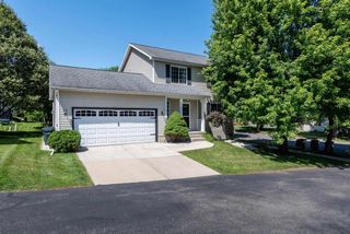 5241 Ridge Oak Drive, Madison, WI 53704