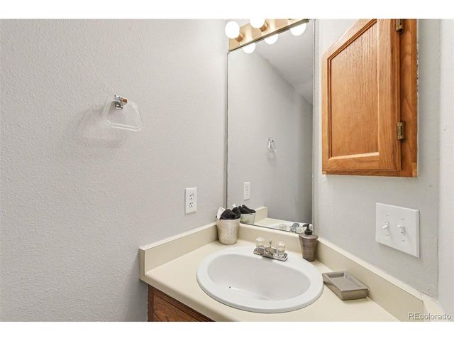 8763 W Cornell Ave 1, Lakewood, CO 80227