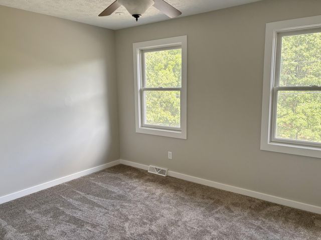 4160 Knapp Valley Drive NE, Grand Rapids, MI 49525