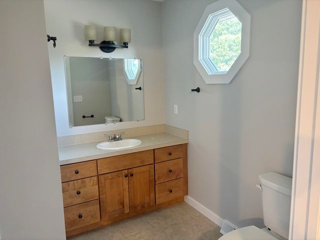 4160 Knapp Valley Drive NE, Grand Rapids, MI 49525
