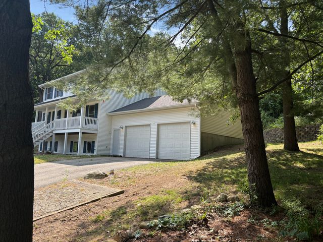 4160 Knapp Valley Drive NE, Grand Rapids, MI 49525