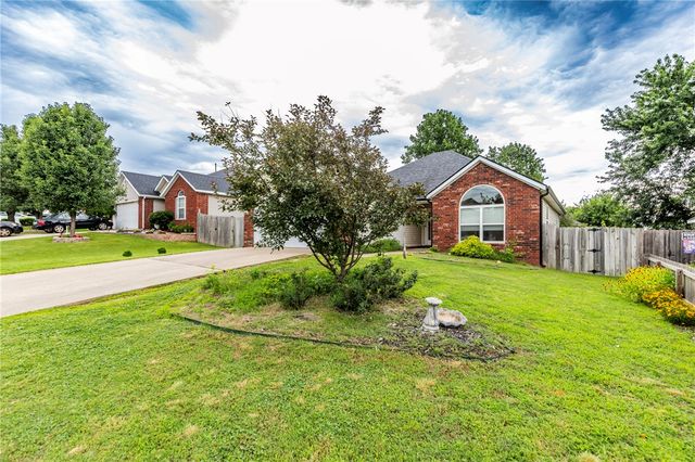 2955 Orchard Street, Springdale, AR 72764