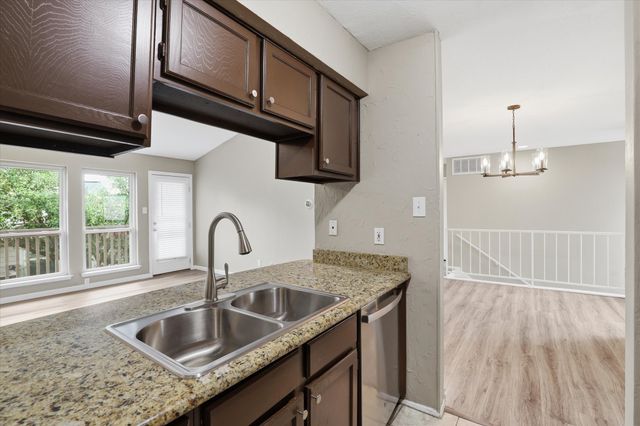 5616 Preston Oaks Road 404, Dallas, TX 75254
