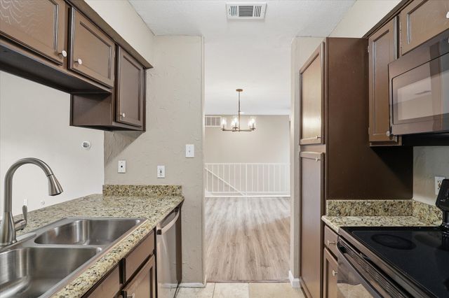 5616 Preston Oaks Road 404, Dallas, TX 75254