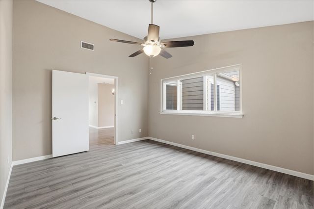 5616 Preston Oaks Road 404, Dallas, TX 75254