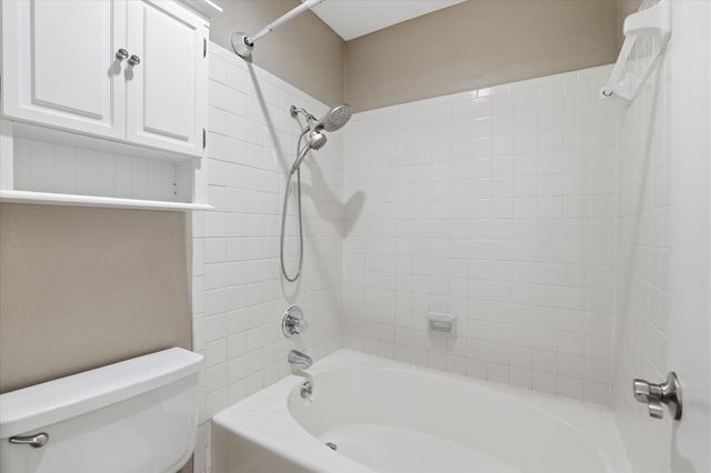 5616 Preston Oaks Road 404, Dallas, TX 75254