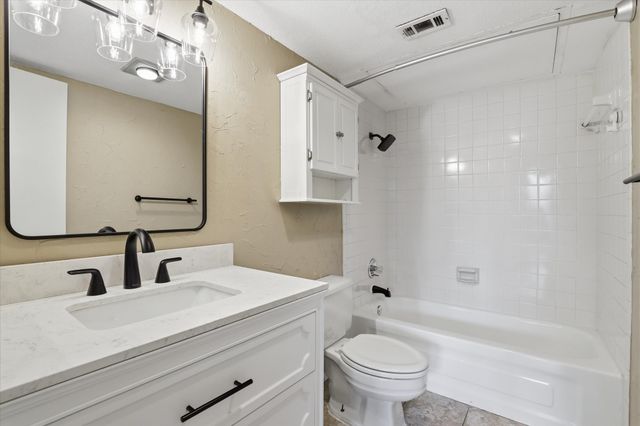 5616 Preston Oaks Road 404, Dallas, TX 75254
