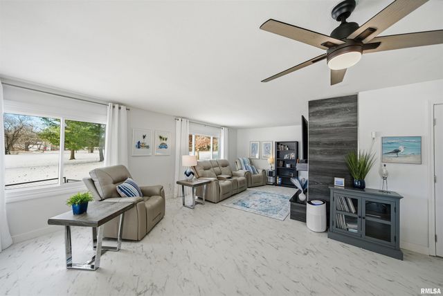 16103 E BLACKFOOT Drive, Cuba, IL 61427