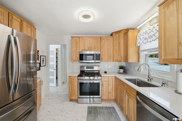 16103 E BLACKFOOT Drive, Cuba, IL 61427