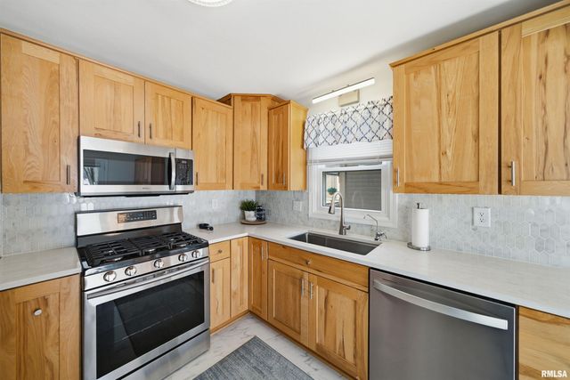 16103 E BLACKFOOT Drive, Cuba, IL 61427