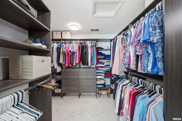 16103 E BLACKFOOT Drive, Cuba, IL 61427