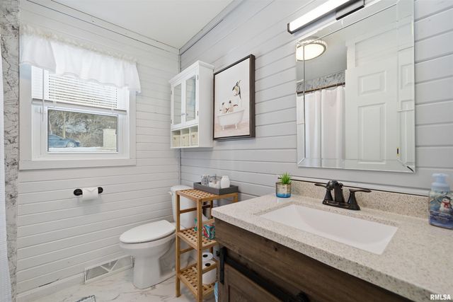 16103 E BLACKFOOT Drive, Cuba, IL 61427