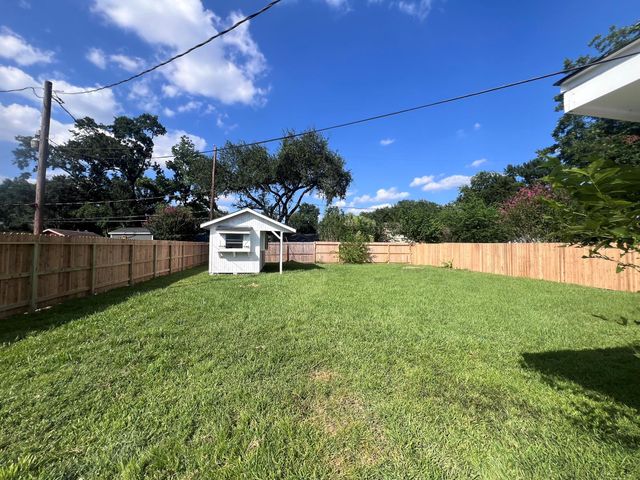 4130 Bethel Boulevard, Houston, TX 77092