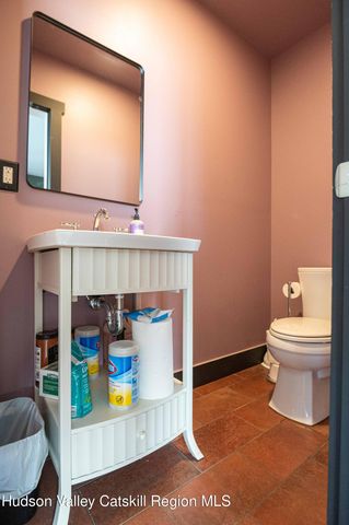 225 State Street Right, Hudson, NY 12534