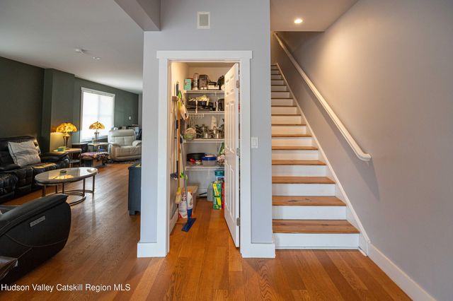 225 State Street Right, Hudson, NY 12534