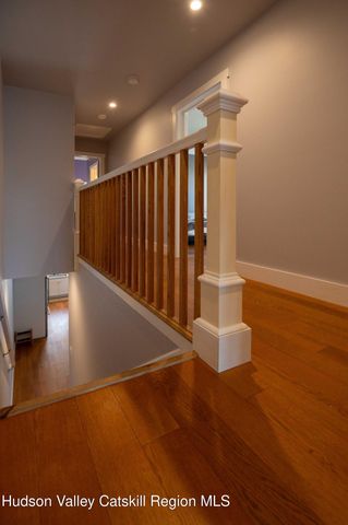 225 State Street Right, Hudson, NY 12534