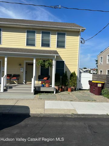 225 State Street Right, Hudson, NY 12534