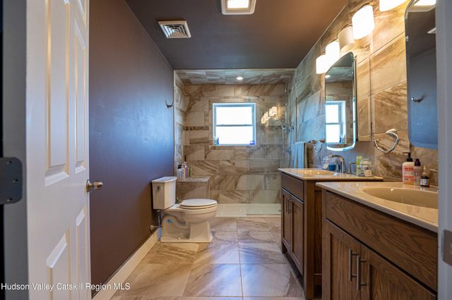 225 State Street Right, Hudson, NY 12534