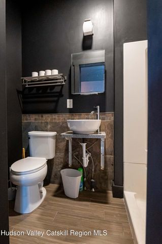 225 State Street Right, Hudson, NY 12534