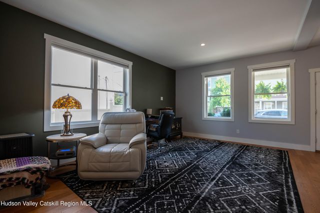 225 State Street Right, Hudson, NY 12534