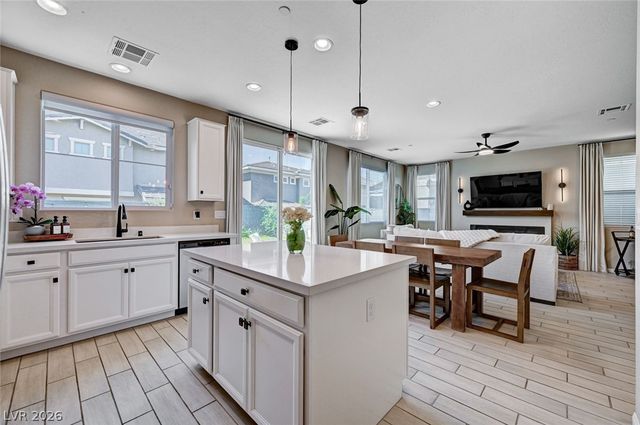 372 Silva Place, Henderson, NV 89011