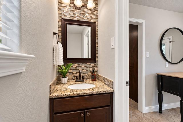 2713 N Logrun Circle, Spring, TX 77380