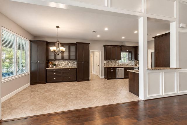 2713 N Logrun Circle, Spring, TX 77380