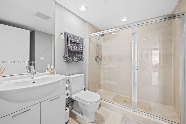 495 Brickell Ave 3710, Miami, FL 33131