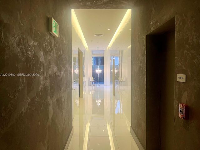 495 Brickell Ave 3710, Miami, FL 33131