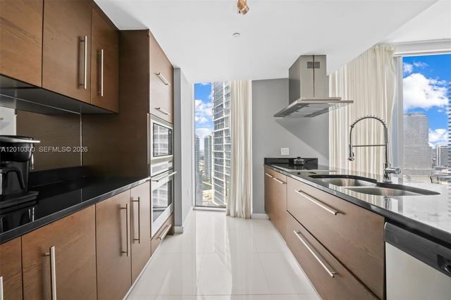 495 Brickell Ave 3710, Miami, FL 33131