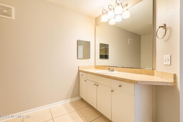 3591 KERNAN Boulevard 226, Jacksonville, FL 32224
