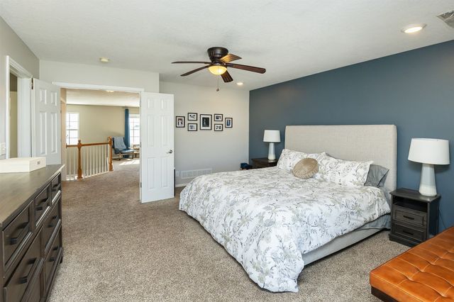 1400 S 52nd Street 27, West Des Moines, IA 50265