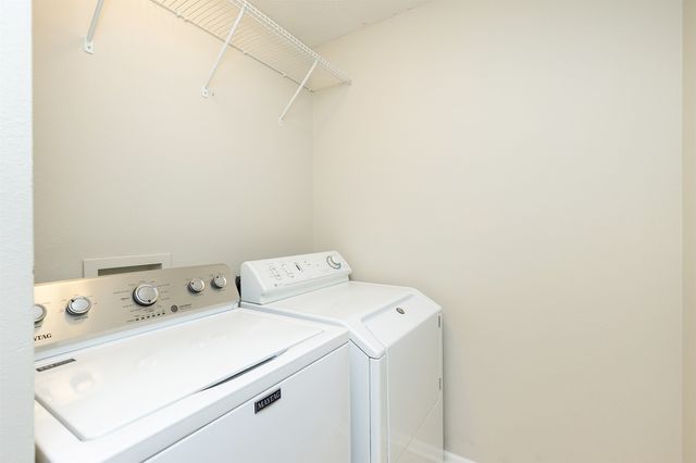 1400 S 52nd Street 27, West Des Moines, IA 50265