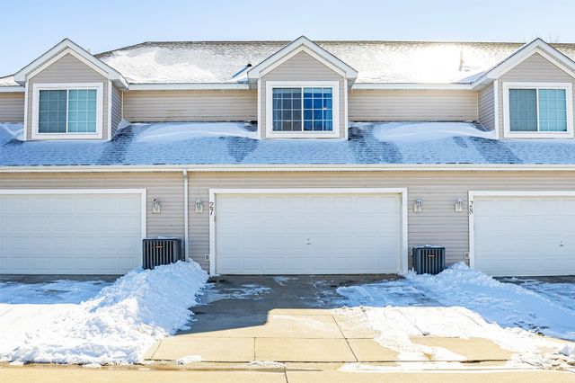 1400 S 52nd Street 27, West Des Moines, IA 50265