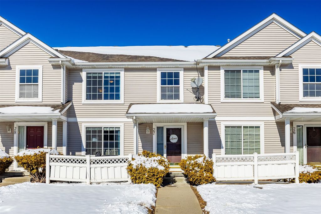 1400 S 52nd Street 27, West Des Moines, IA 50265