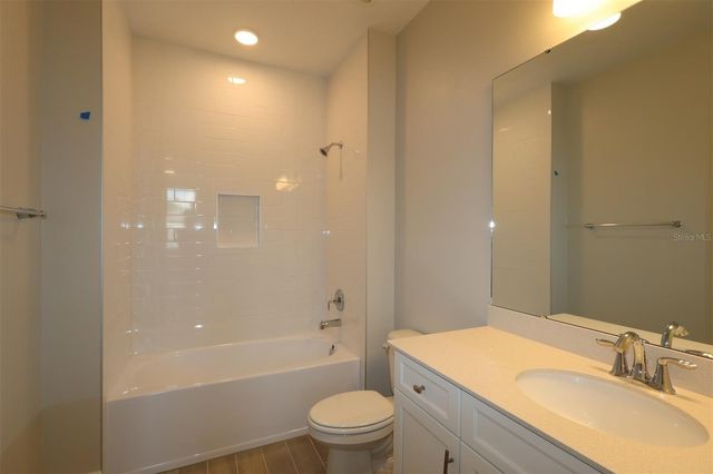 720 POINTE EMERSON BOULEVARD, Apopka, FL 32703