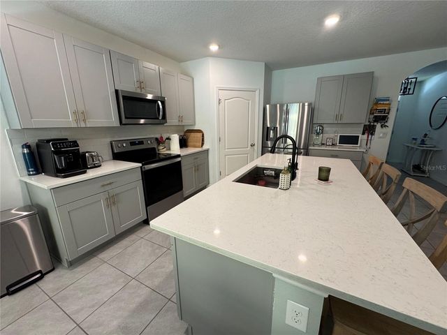 325 CHARLES DRIVE, Deland, FL 32724