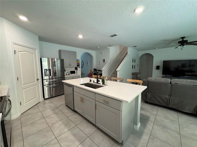 325 CHARLES DRIVE, Deland, FL 32724
