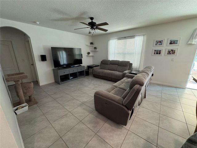 325 CHARLES DRIVE, Deland, FL 32724