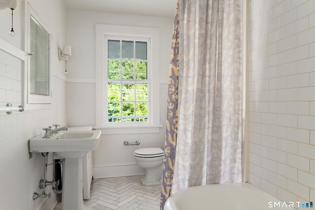 89 Chestnut Hill Road, Wilton, CT 06897