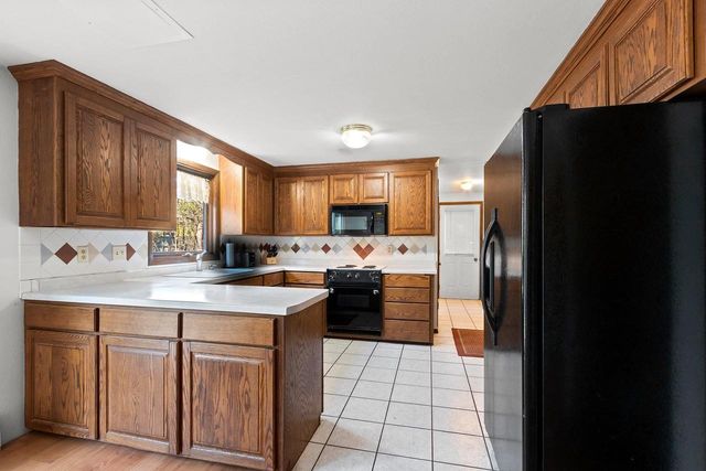 1485 W MARHILL ROAD, Green Bay, WI 54313