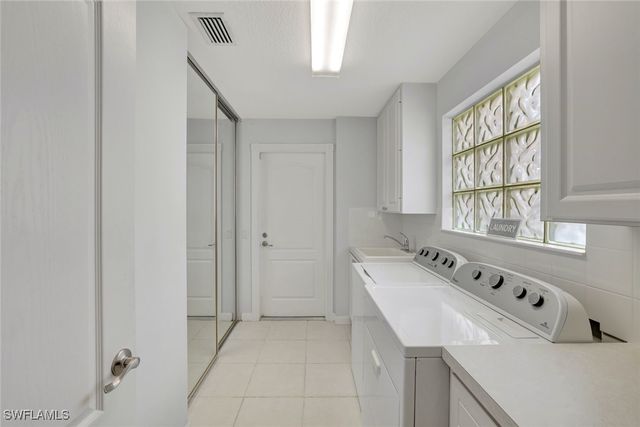 4724 Maupiti WAY, Naples, FL 34119