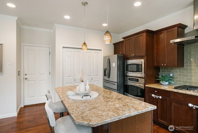 7640 NE 195th Street, Kenmore, WA 98028