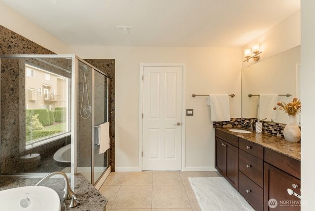 7640 NE 195th Street, Kenmore, WA 98028