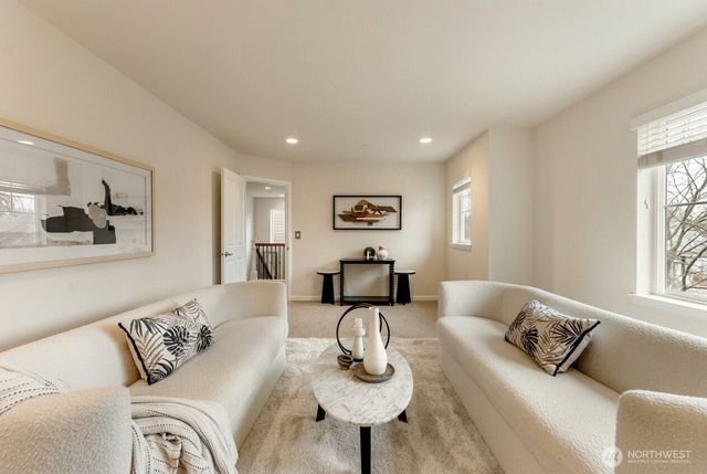 7640 NE 195th Street, Kenmore, WA 98028