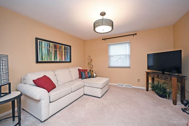 4498 Edenton Lane, Blue Ash, OH 45242