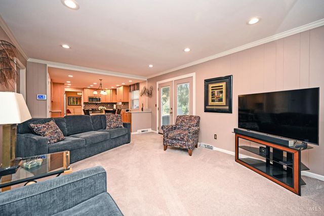 4498 Edenton Lane, Blue Ash, OH 45242