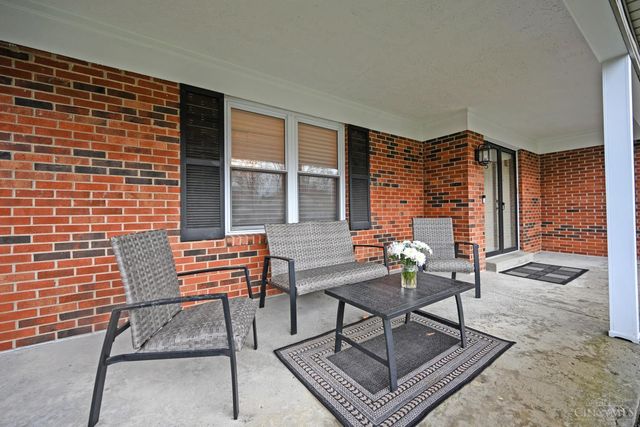 4498 Edenton Lane, Blue Ash, OH 45242