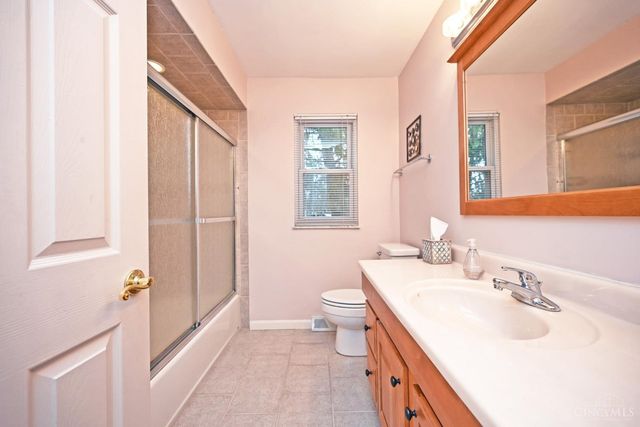 4498 Edenton Lane, Blue Ash, OH 45242