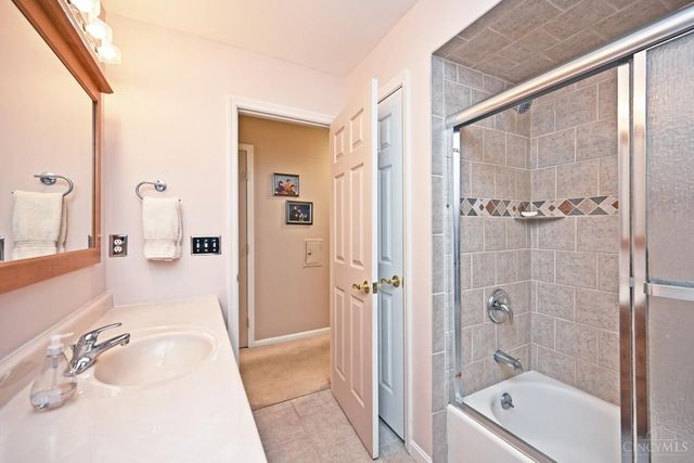 4498 Edenton Lane, Blue Ash, OH 45242